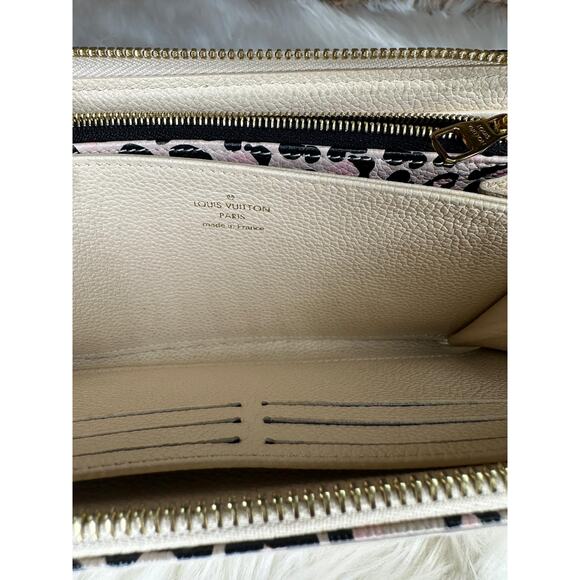💎✨Beautiful✨💎Authentic Louis Vuitton Empriente Wild At Heart Zippy Wallet - Picture 10 of 14